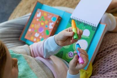 סט פעילות ויצירה בצבעים רכים - גן