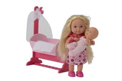 בובת אווי עם תינוק בעריסה