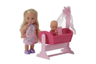 בובת אווי עם תינוק בעריסה