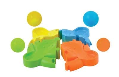 מגדל כוסות עם מסלול כדורים