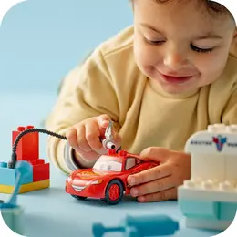 לגו דופלו - הביקור של מקווין במוסך של דוק 10456