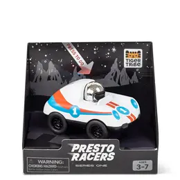 מכונית מירוץ לבנה