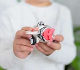 מטוס רטרו קרם