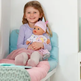 בובת תינוקת בייבי בורן 43 ס"מ - אמה עם חד קרן