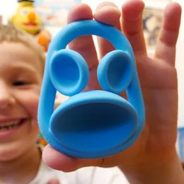 שלישיית ניגי, נגי ונוגי - צבעוני