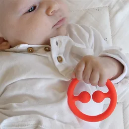 שלישיית ניגי, נגי ונוגי - צבעוני