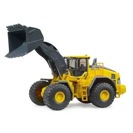 טרקטור שופל - Bruder